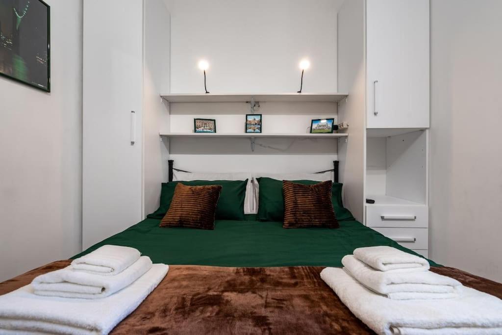 A Due Fermate Dal ColosseoWi-Fi & Netflix Gratis Apartment Rome Bagian luar foto