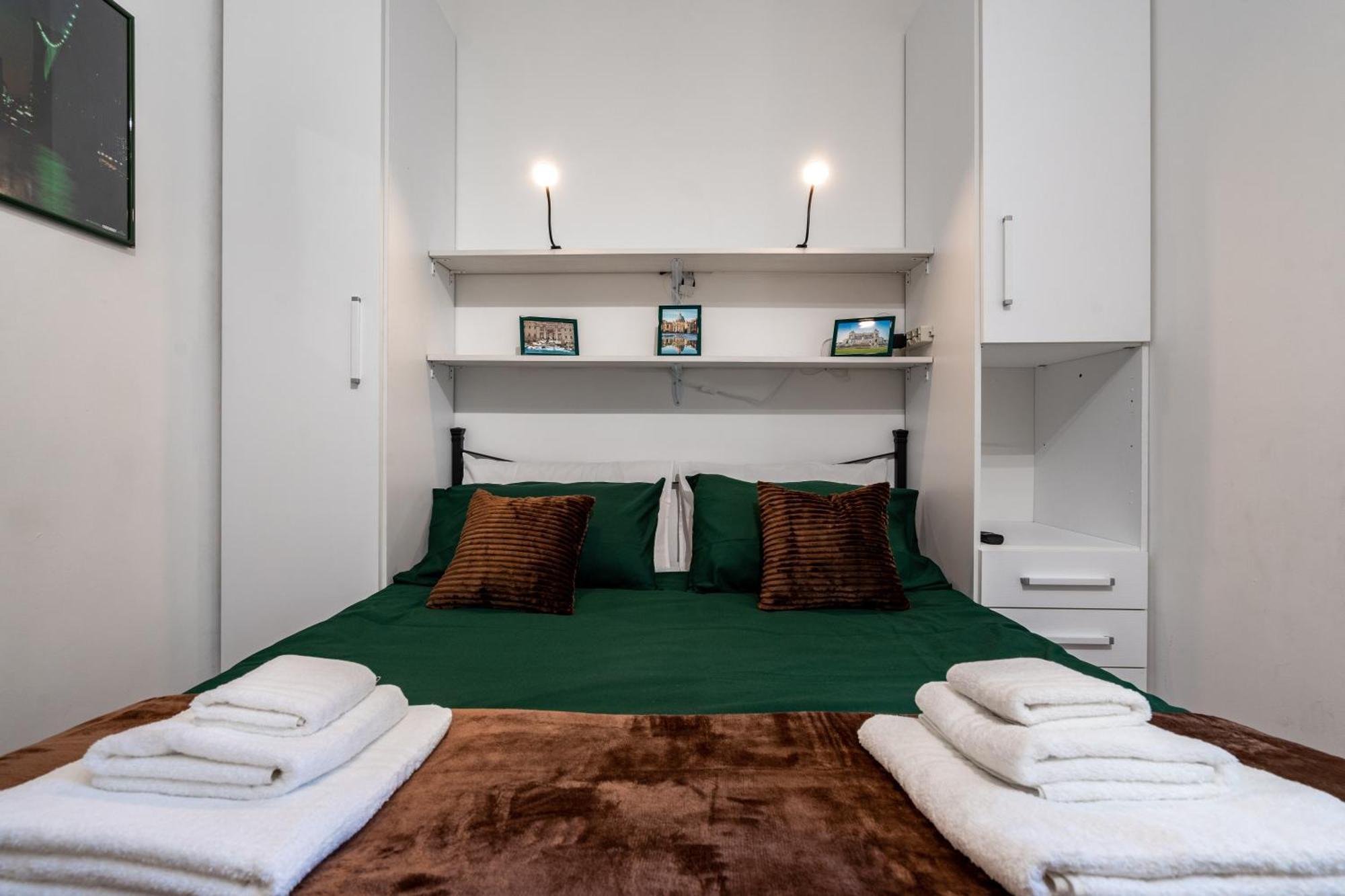 A Due Fermate Dal ColosseoWi-Fi & Netflix Gratis Apartment Rome Bagian luar foto